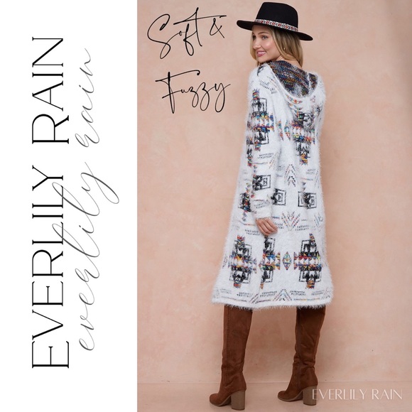 LAST ONE! Soft & Fuzzy Aztec Print Cardigan - Picture 3 of 12